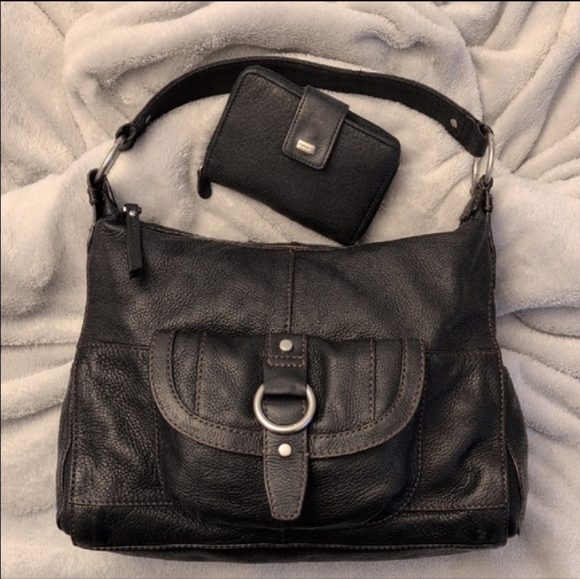 Fossil Handbags - 🌼Fossil Set🌼 Black Pebbled Leather Hobo Shoulder Bag & Wallet